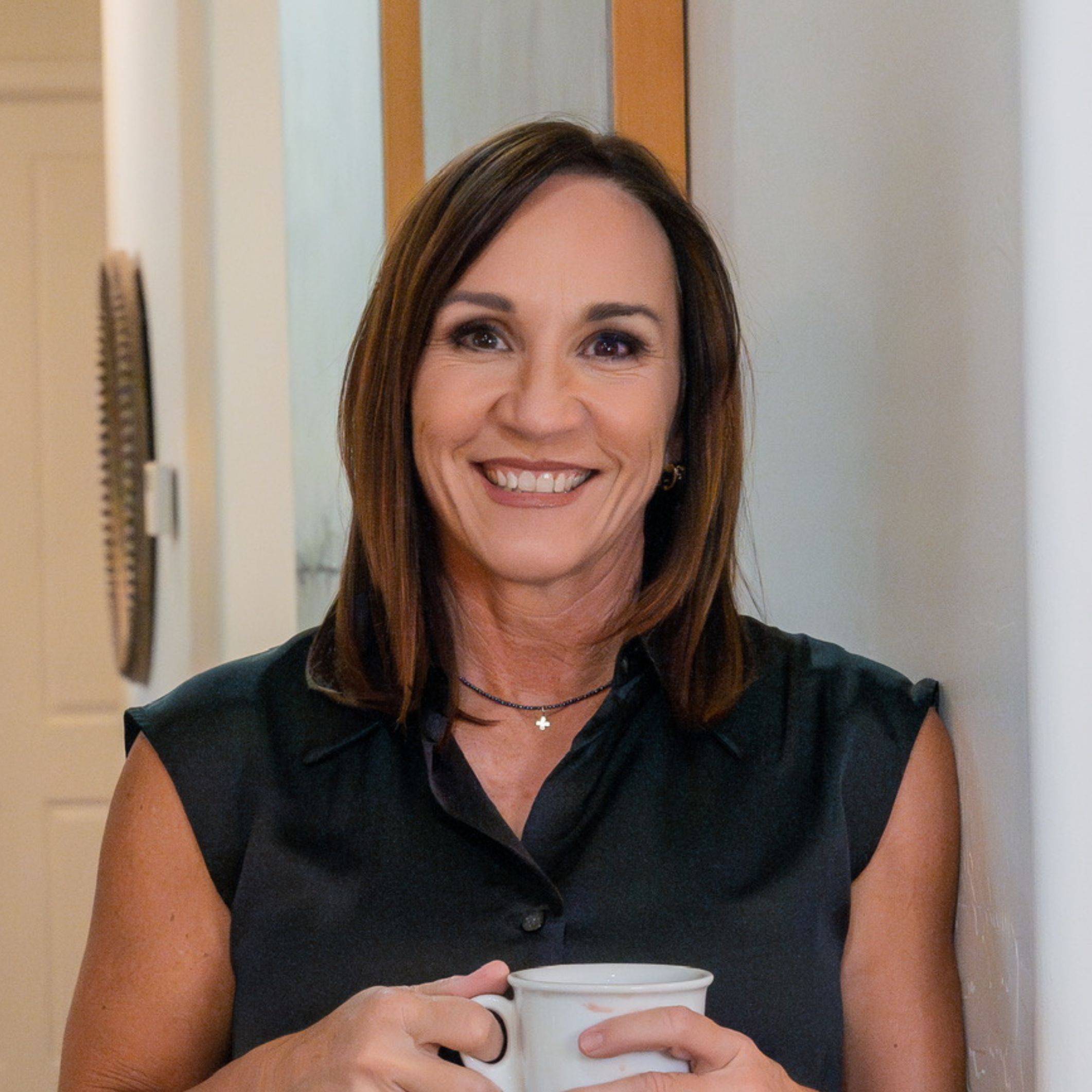 Mary Shannon Square Headshot